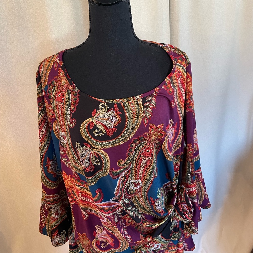 Women’s Multi Color Top// Brand- Chenault//Size-18-20